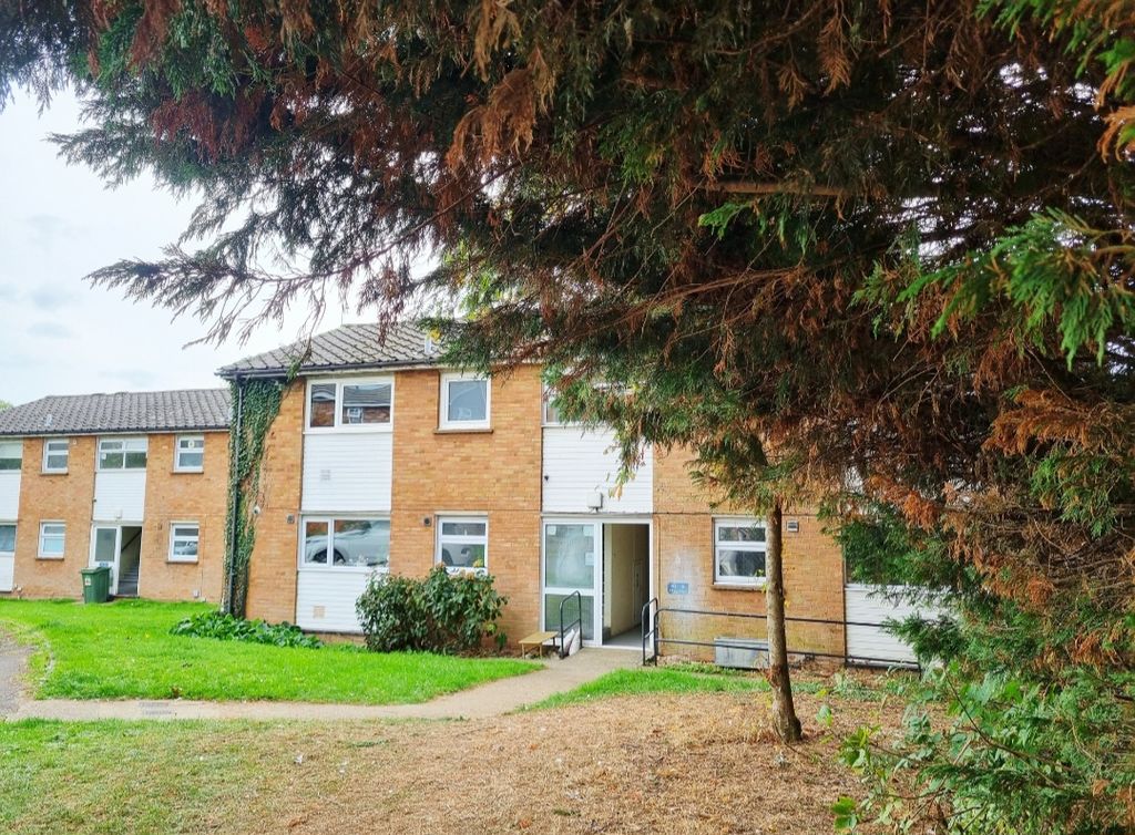 Property photo 1 of 9 Front