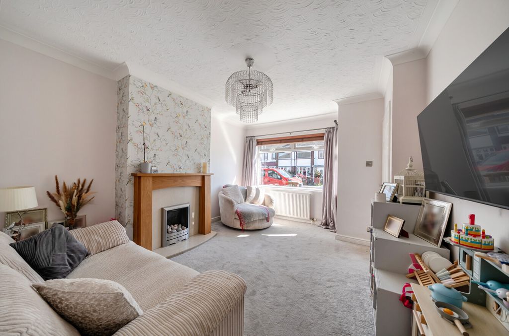 Property photo 2 of 18 1455919-14-69F47c...