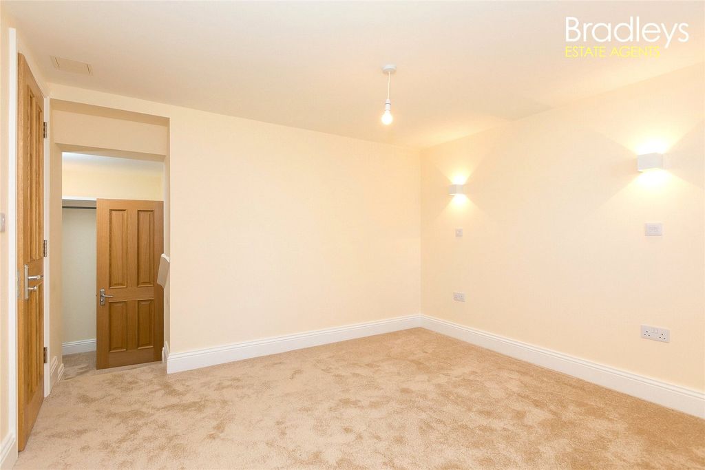 Additional image 8 of 2 bed flat for salePenrose Terrace, Penzance, Cornwall TR18