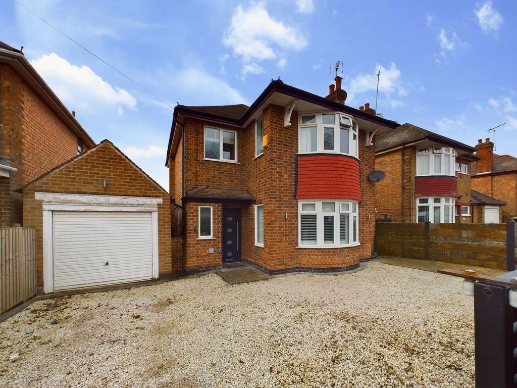 Property photo 1 of 19 Front