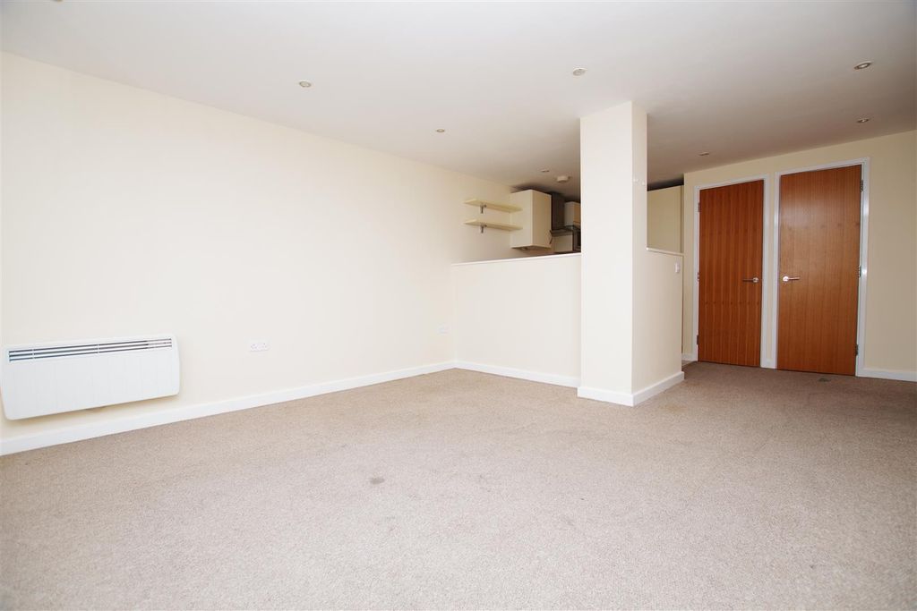 Property photo 3 of 7