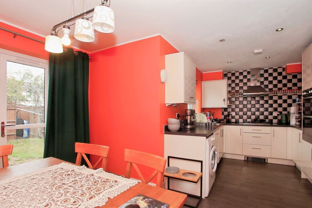 Property photo 2 of 11