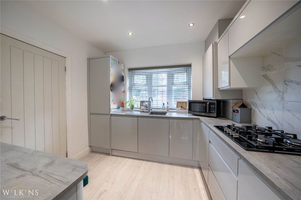 Property photo 3 of 26 Picture No. 43