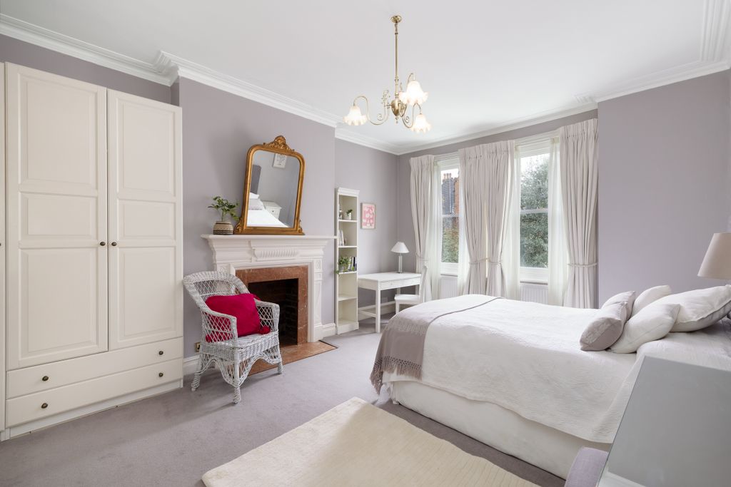 Property photo 3 of 18