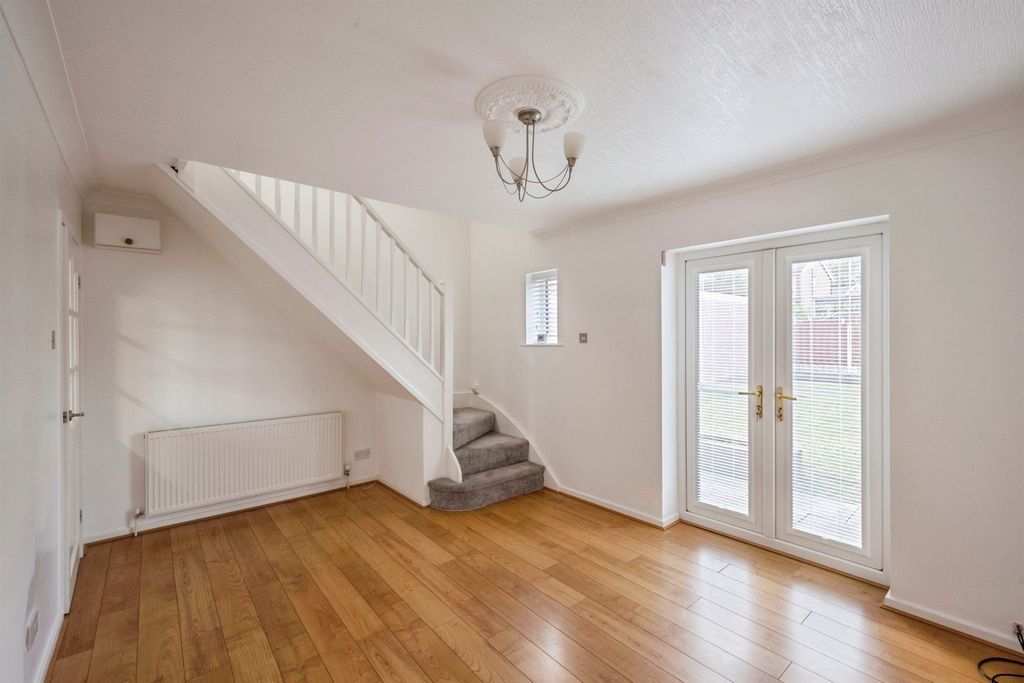 Property photo 3 of 14