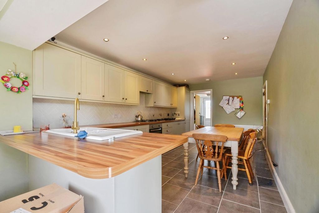 Property photo 2 of 20 Pbox-Img.Jpg