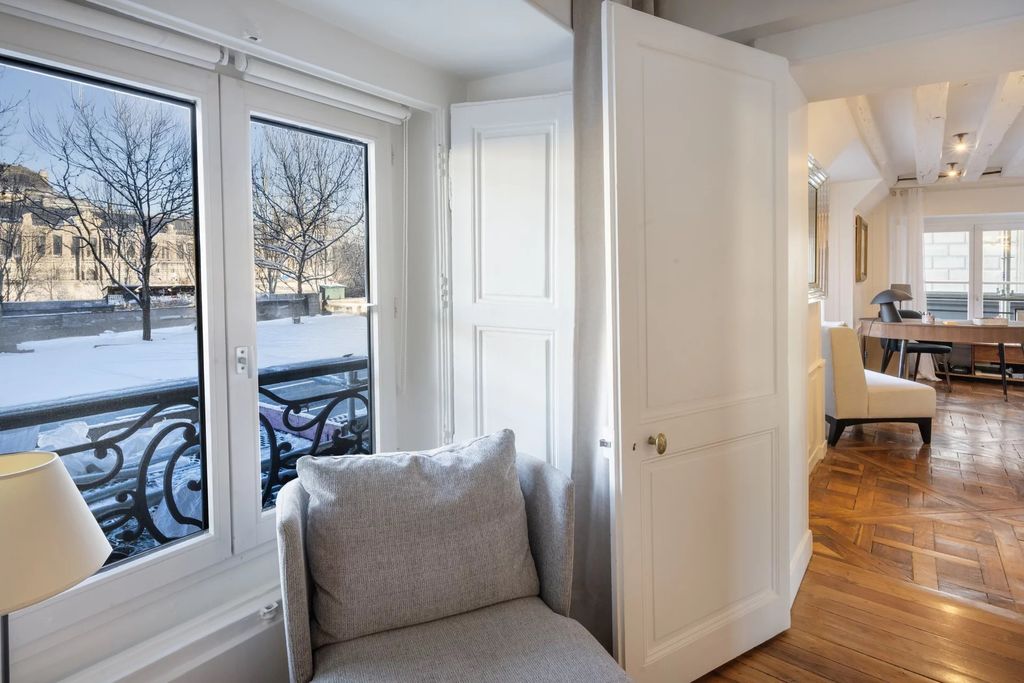 Property photo 2 of 37