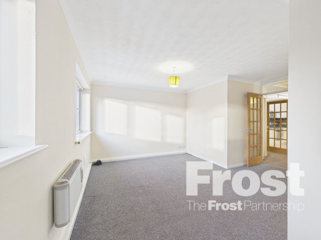 Property photo 2 of 7 Picture No. 12