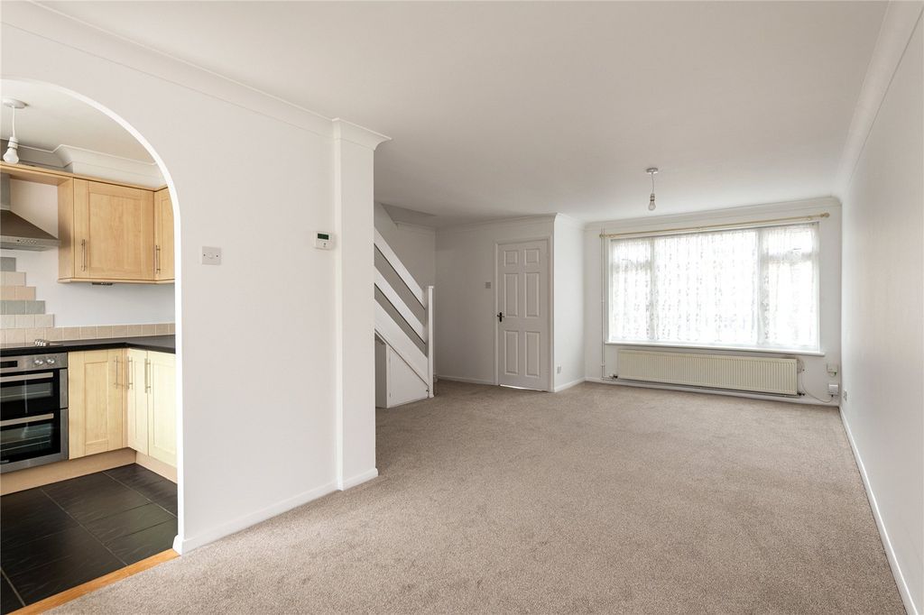 Property photo 2 of 19 Picture No. 15