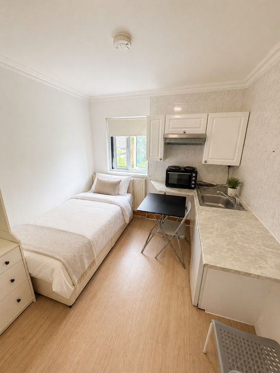 Property photo 1 of 7 New Studio Flat With Roof Terrace And Shared Garden Access €“ Stoke Newington