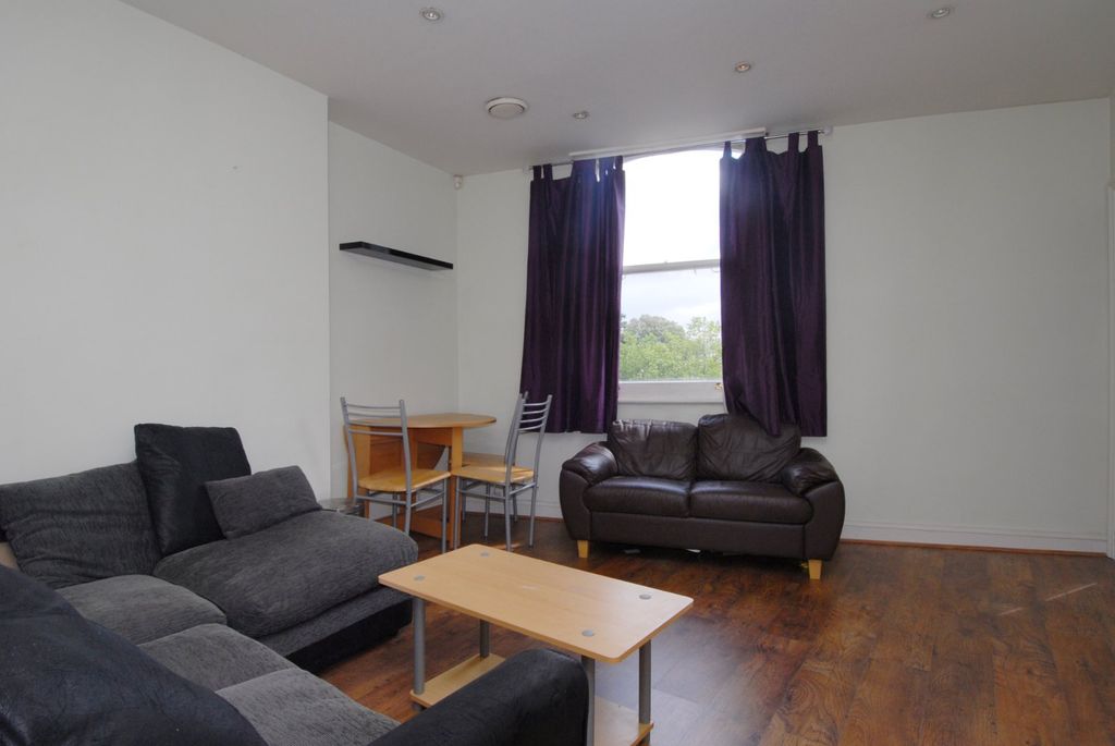 Property photo 2 of 5 Picture No. 05