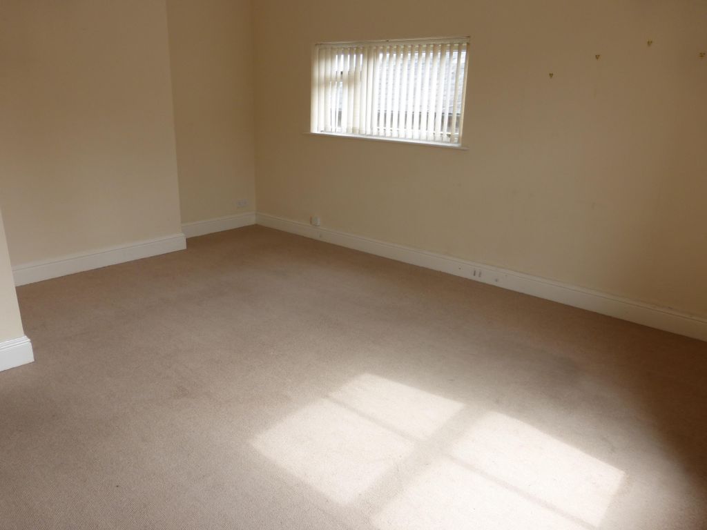 Property photo 2 of 6 Living Room