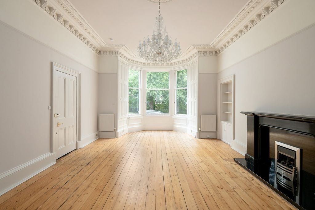 Property photo 3 of 21 Drawing Room