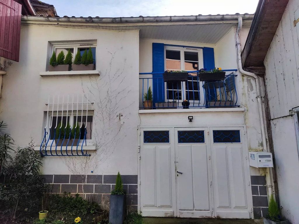 Property photo 2 of 13