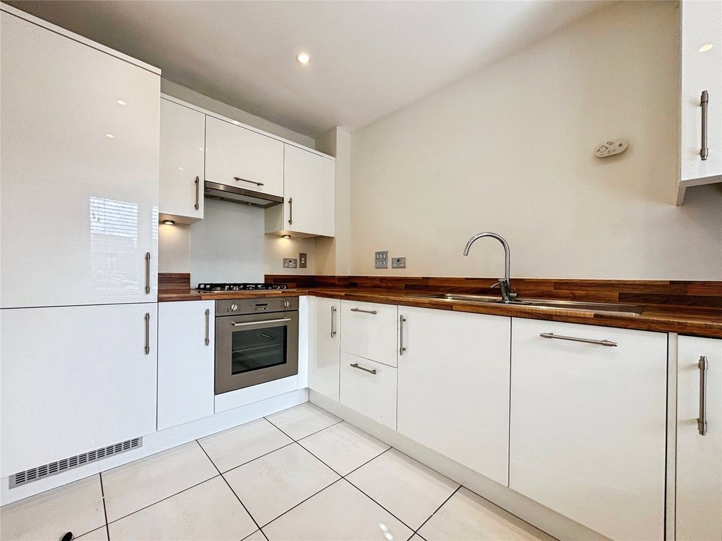 Property photo 3 of 15 Picture No. 27