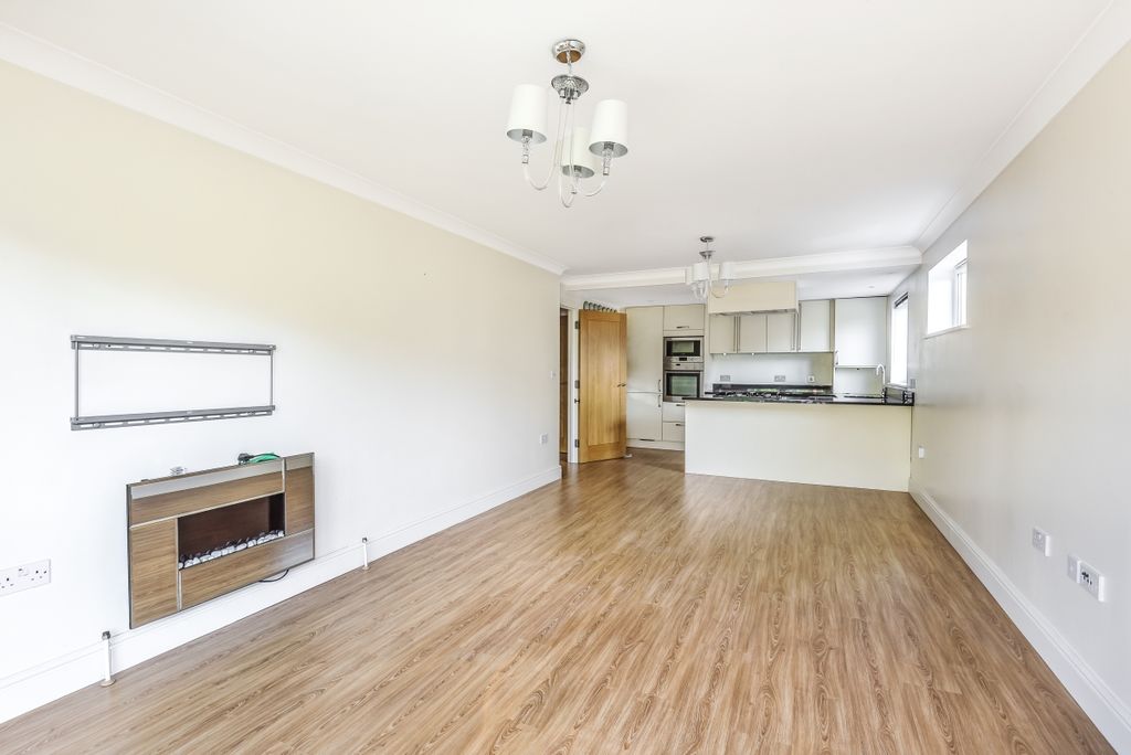 Property photo 2 of 7 475595 (2)