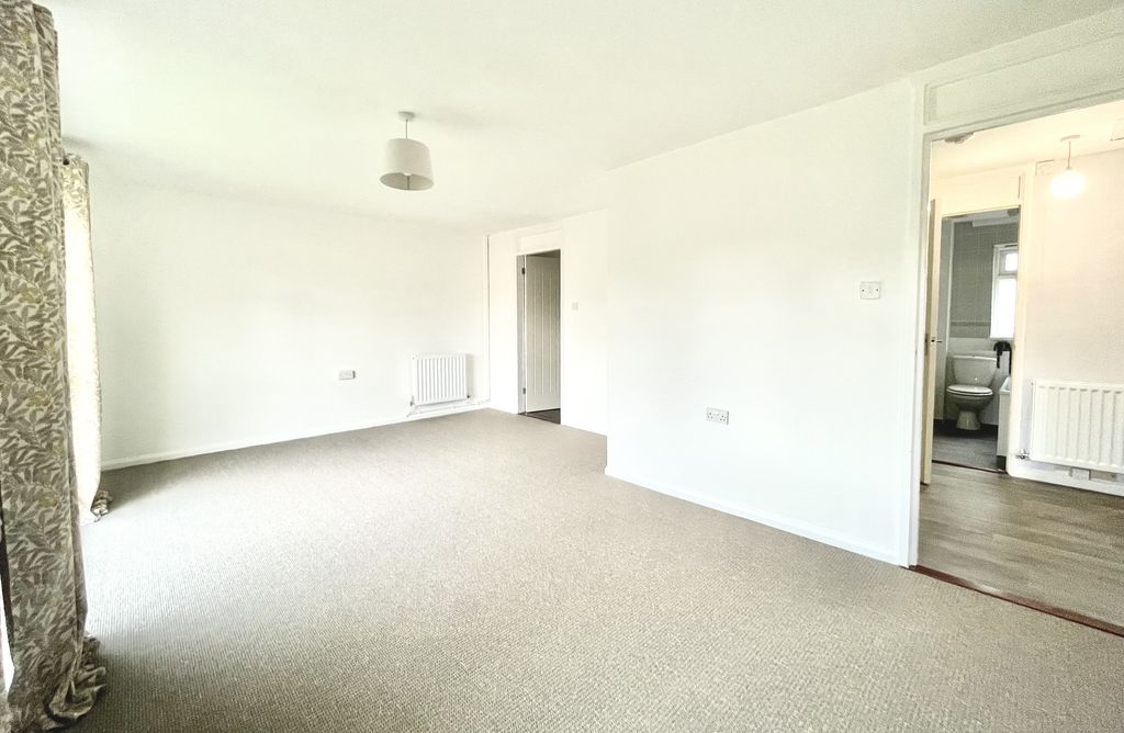 Property photo 2 of 9 Image