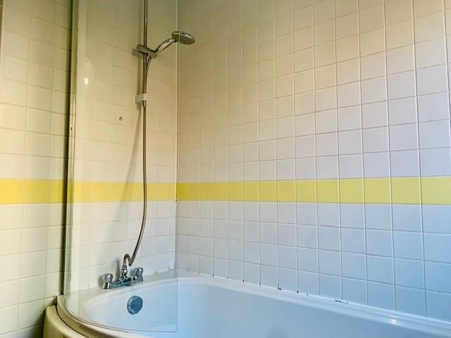 Property photo 2 of 10 10c St Margarets Bathroom 2.Jpg