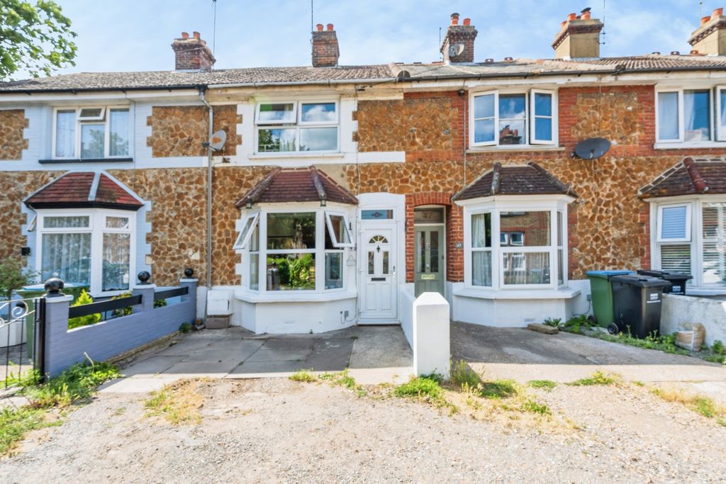 Property photo 3 of 23
