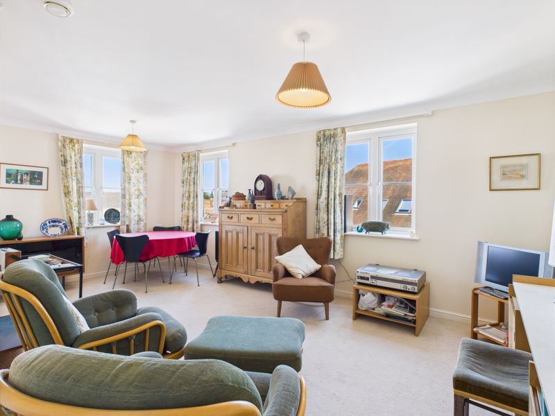 Property photo 1 of 11 Living Dining Room