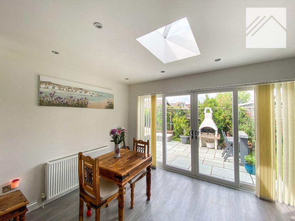 Property photo 2 of 26