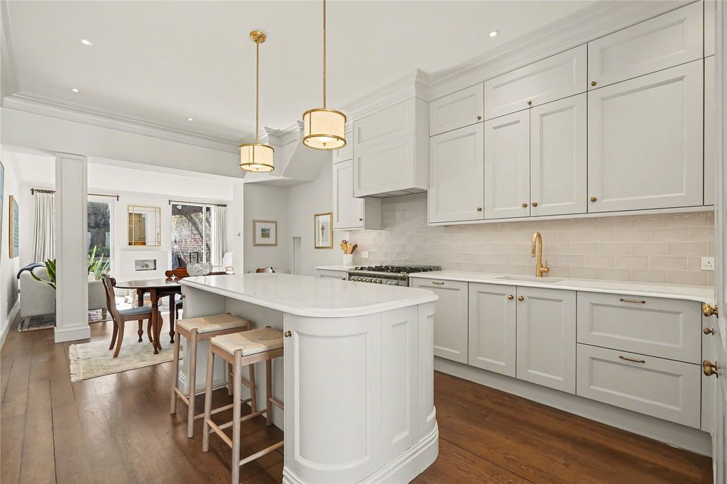 Property photo 1 of 18 Picture No. 04