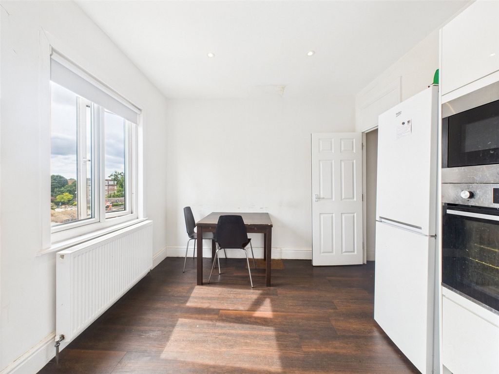 Property photo 3 of 9 Picture No. 06