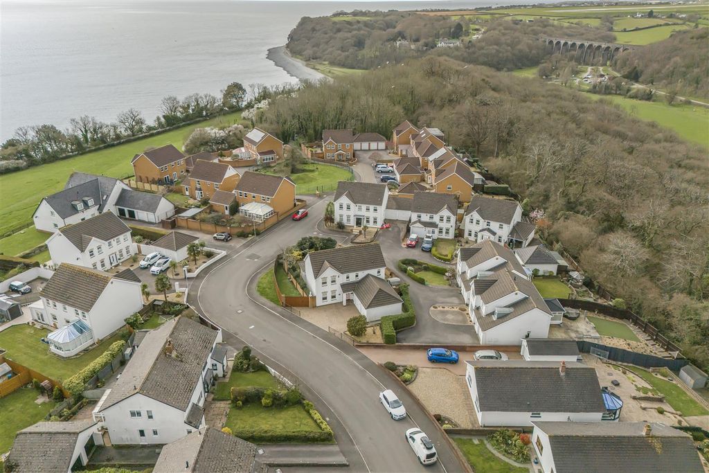 Property photo 1 of 24