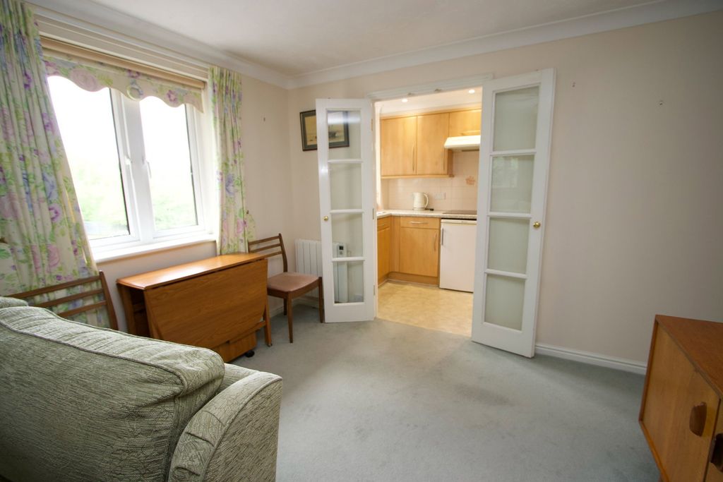 Property photo 2 of 9