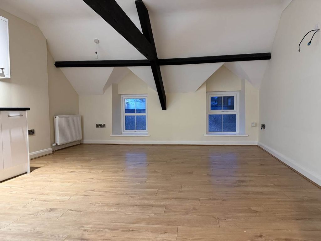 Property photo 3 of 10 Img_1362