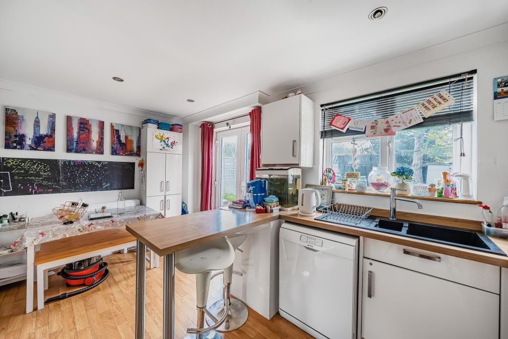 Property photo 3 of 10 Kitchen/Dining Room