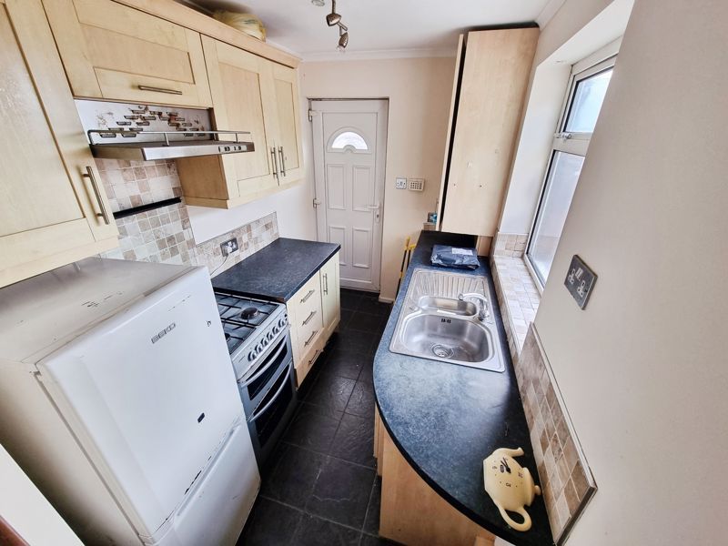 Property photo 3 of 12 Photo 5