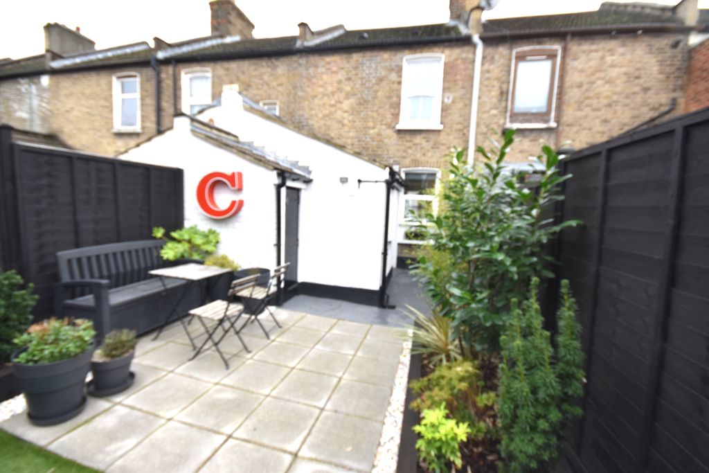 Property photo 3 of 13 Gallery