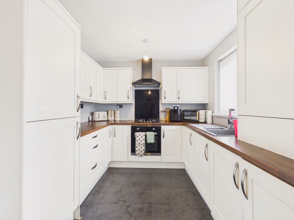 Property photo 3 of 14 5369014