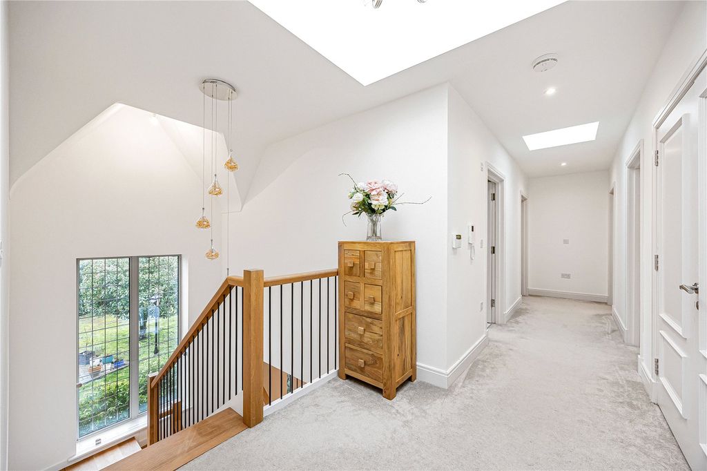 Additional image 13 of 5 bed detached house for saleGreen Lane, Maidenhead, Berkshire SL6