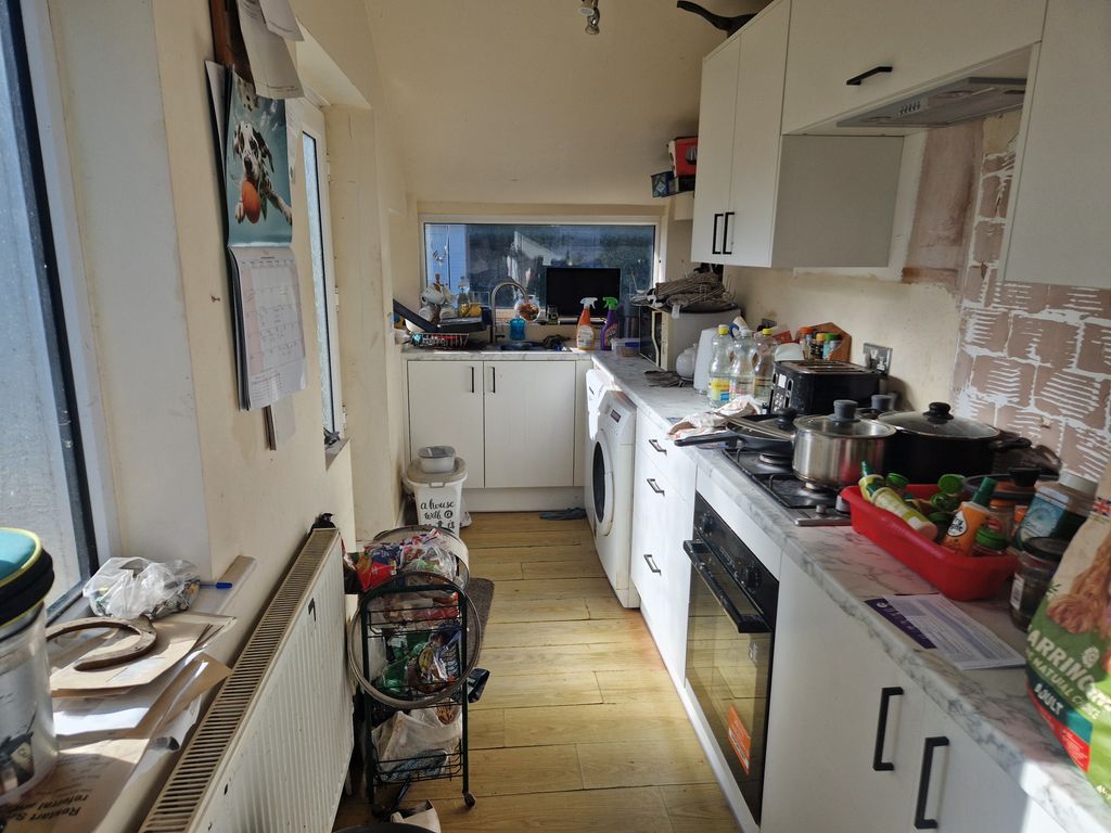 Property photo 2 of 9 1000136811