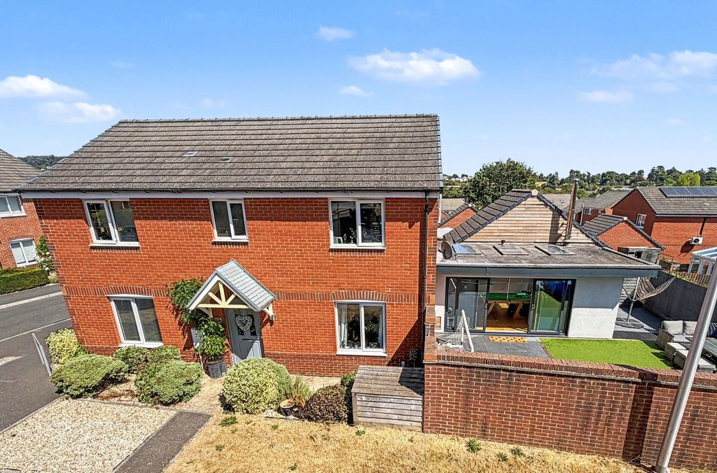 Property photo 1 of 29