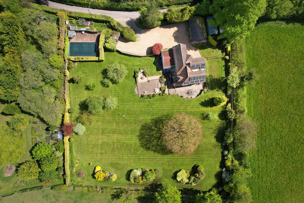 Property photo 3 of 20 Image