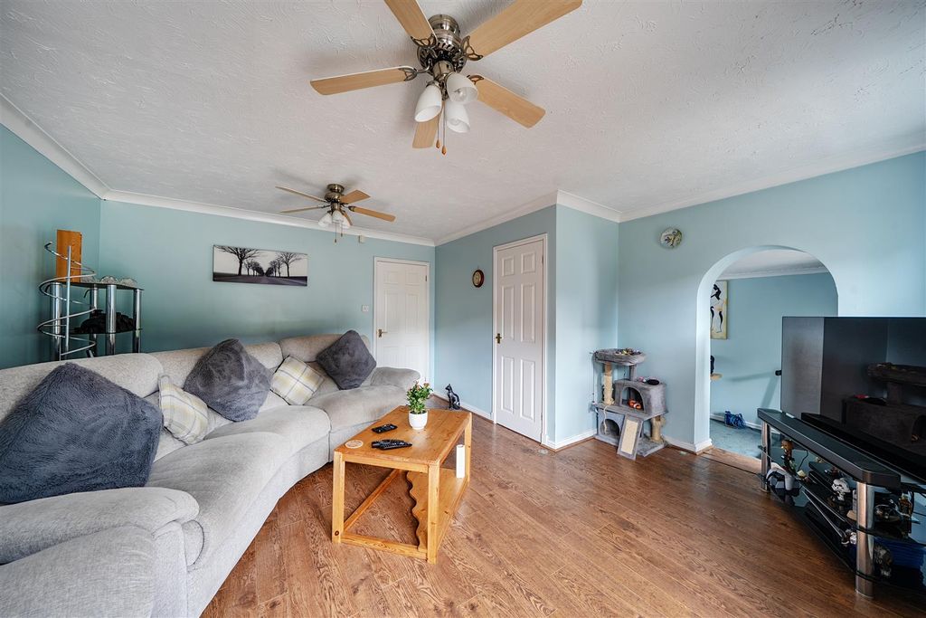 Property photo 3 of 26