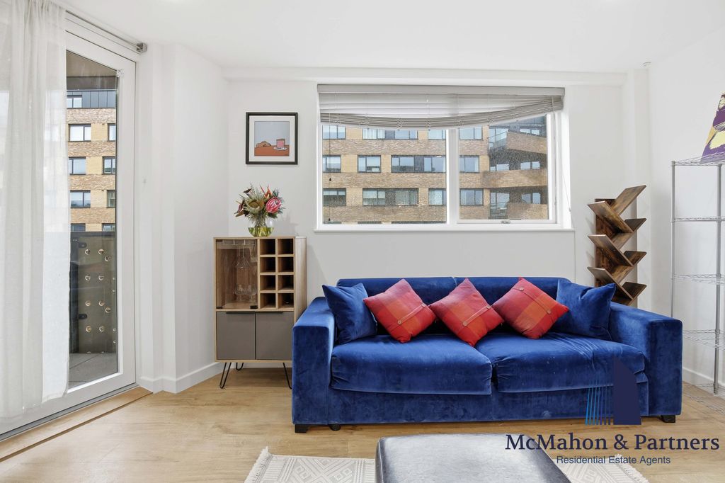 Property photo 3 of 18