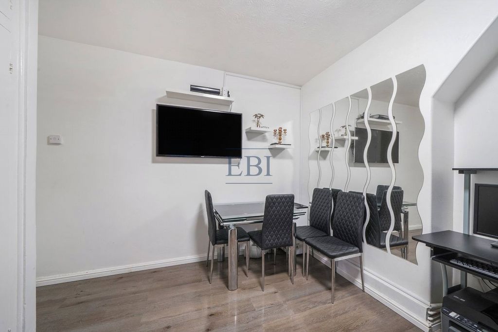 Property photo 2 of 13 Picture No. 02