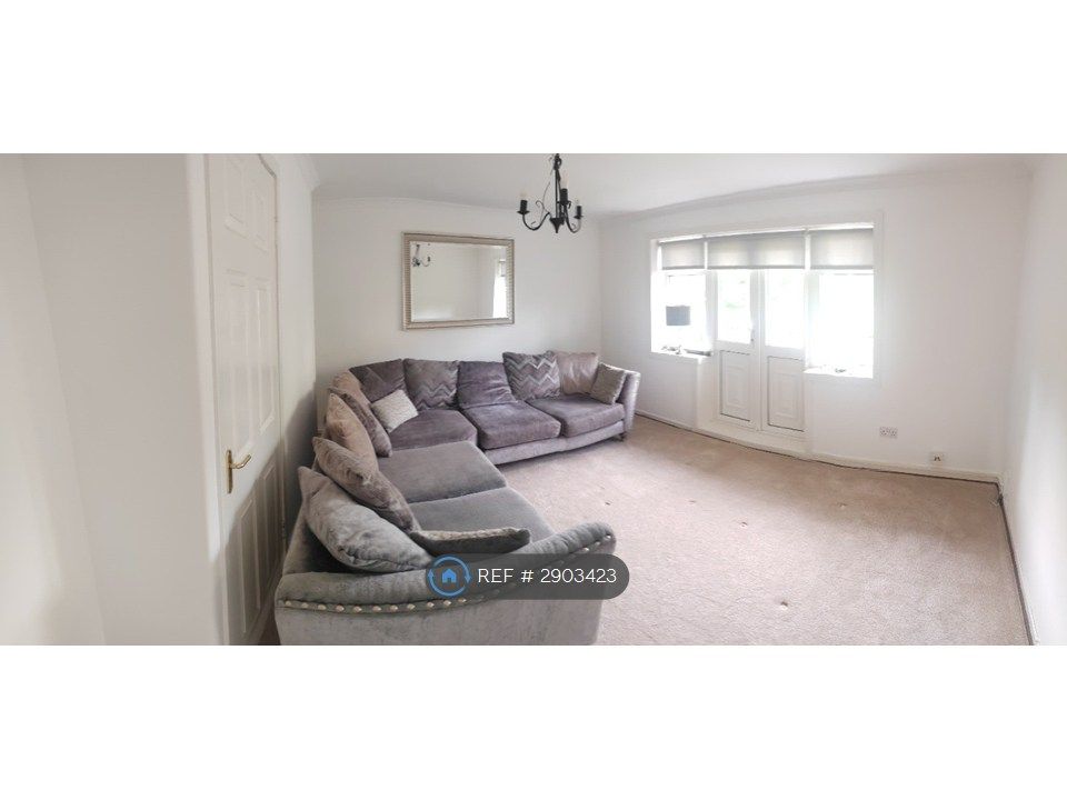 Property photo 1 of 7 Living Room