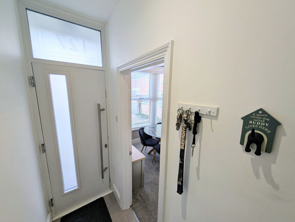 Property photo 3 of 28