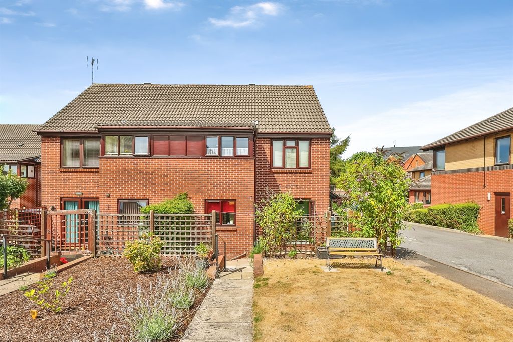Property photo 1 of 15