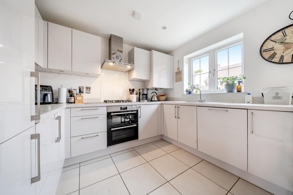 Property photo 3 of 24 Kitchen