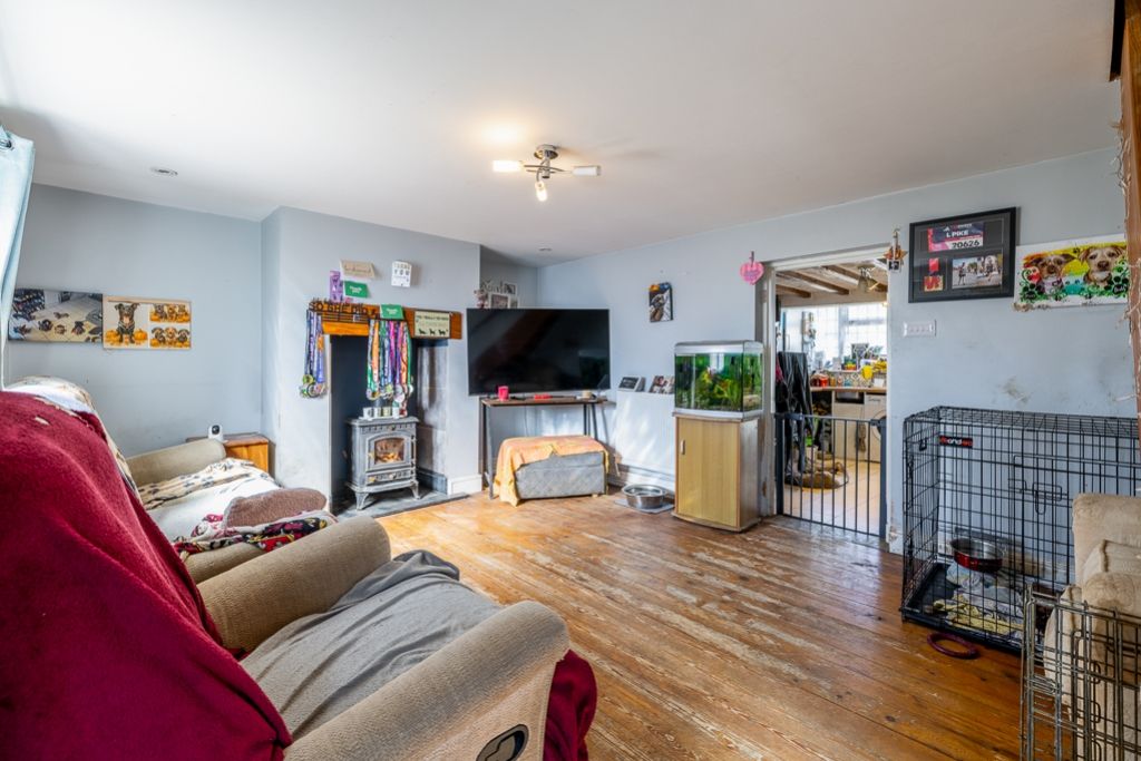 Property photo 2 of 22 6 North Row (Boston)-16