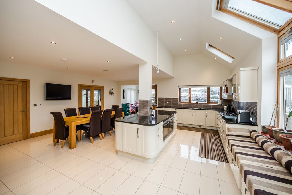 Additional image 6 of 6 bed detached house for saleVilla Gardens, Halifax, West Yorkshire HX3