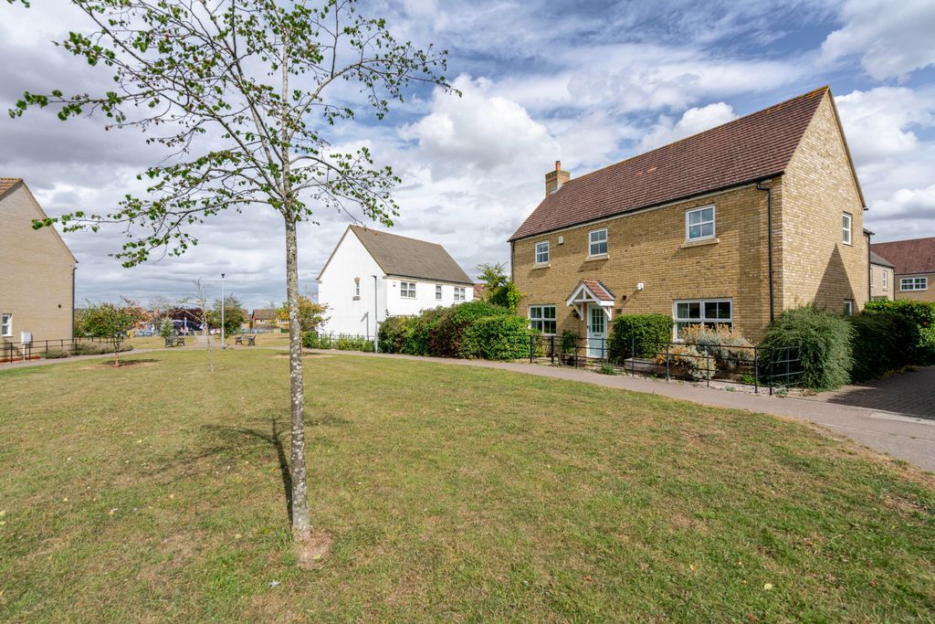 Property photo 1 of 36