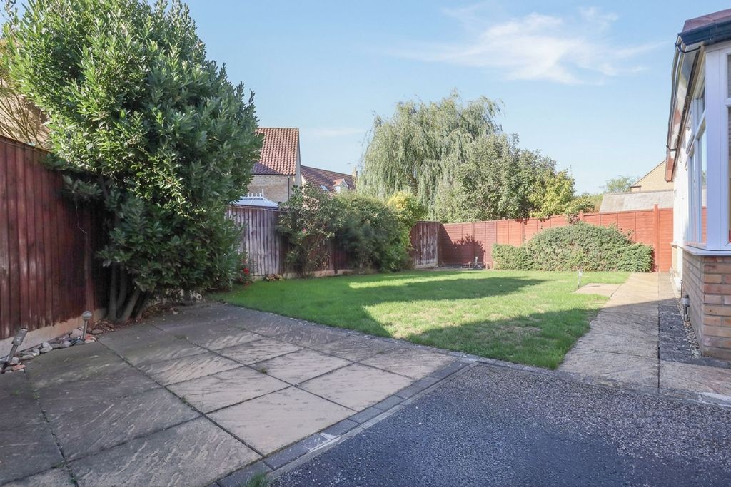 Property photo 2 of 19