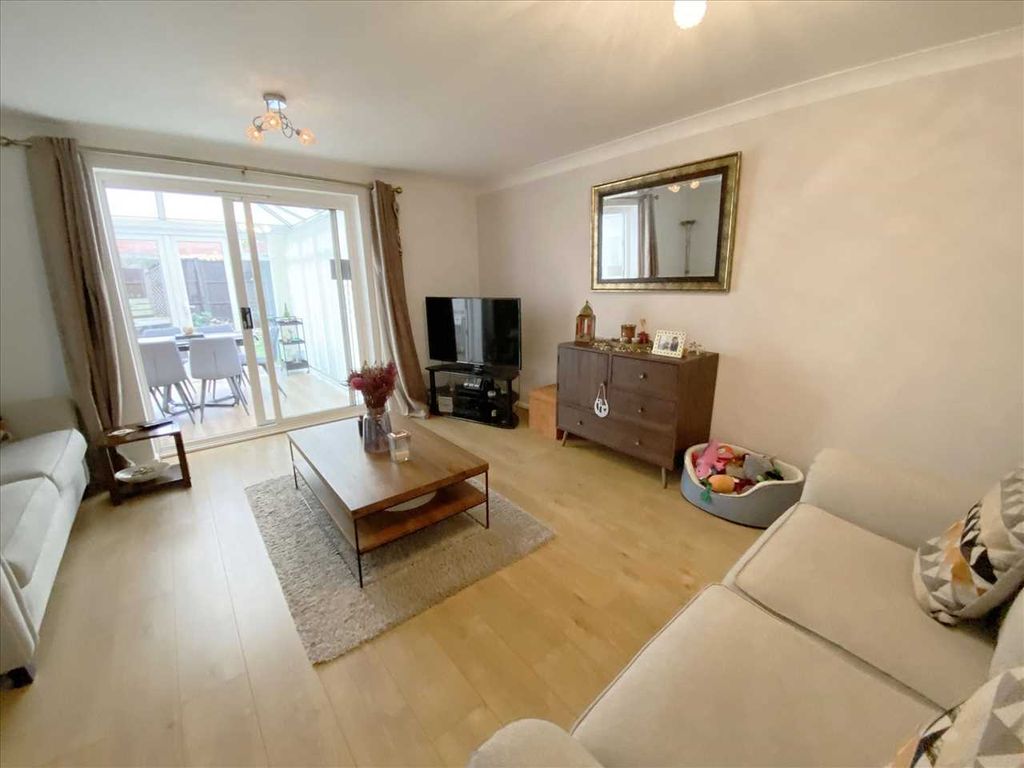 Property photo 3 of 12 Lounge Diner: